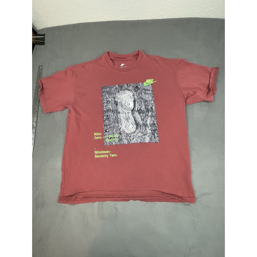 Nike Zero‎ Gravity Shirt Boys Medium Red Lightweight Crew Neck Graphic Spot